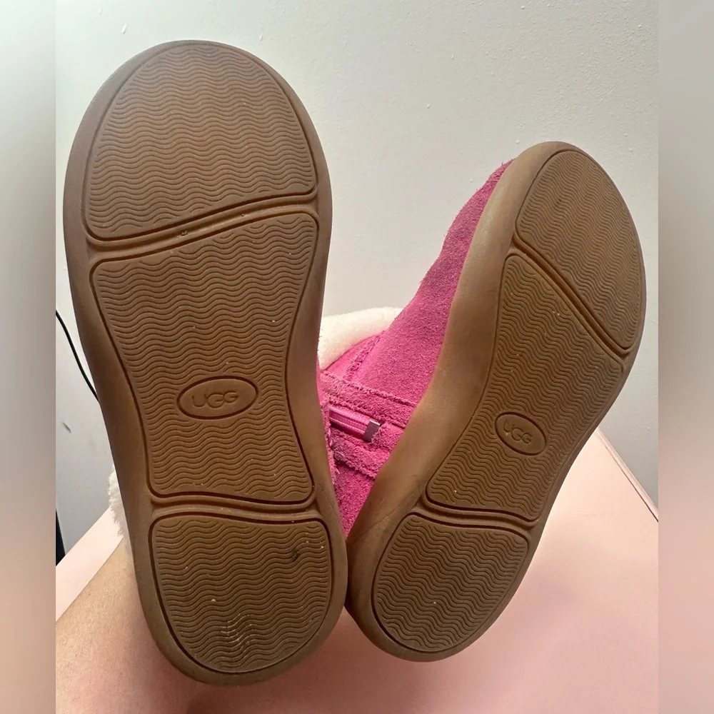 UGG Pink Kids Boots with Cream Fur - Picture 8 of 8